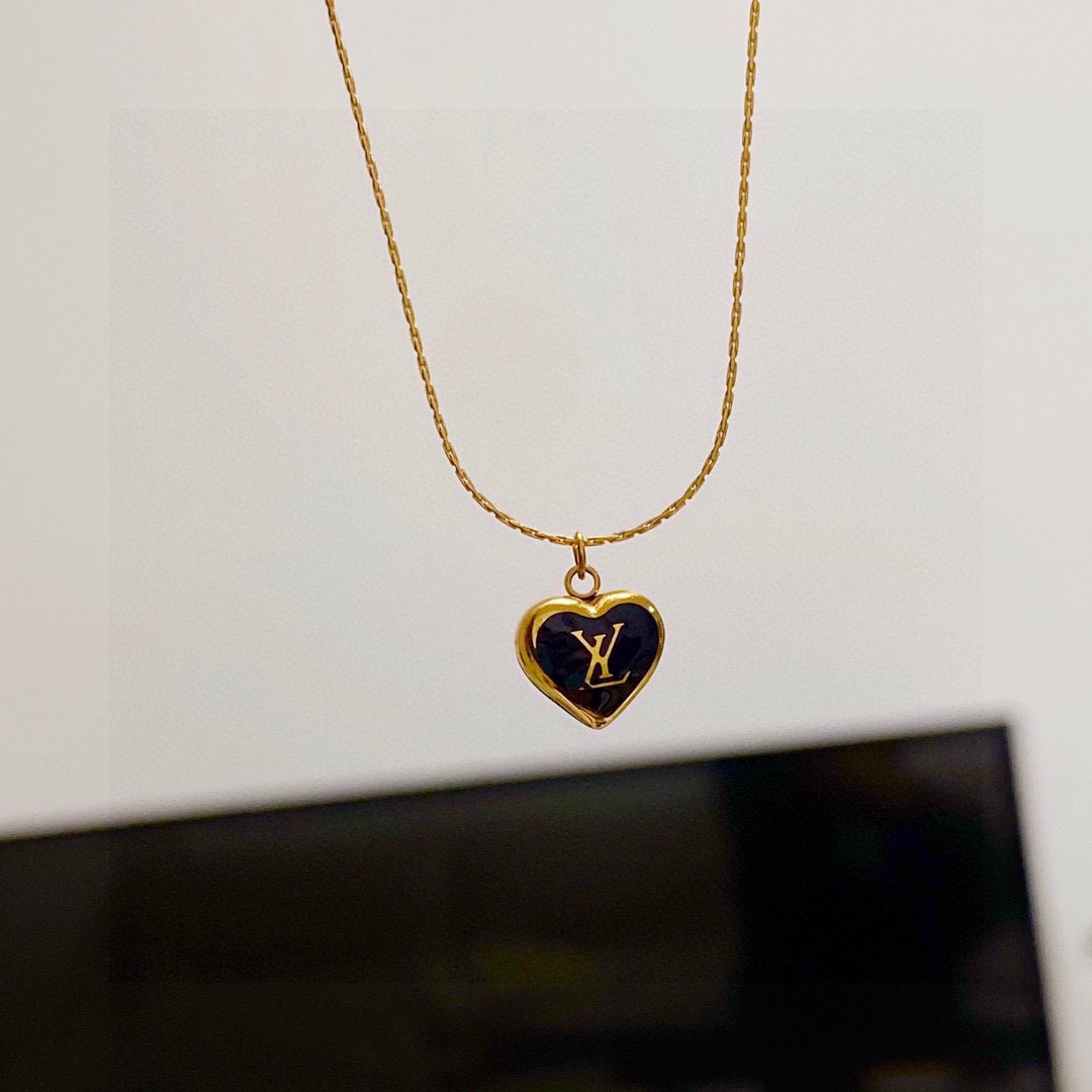 Louis Vuitton Necklaces